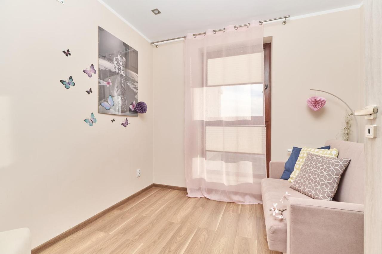 Apartment Wroclaw Krakowska With Balcony And Free Garage By Noclegi Renters Екстер'єр фото