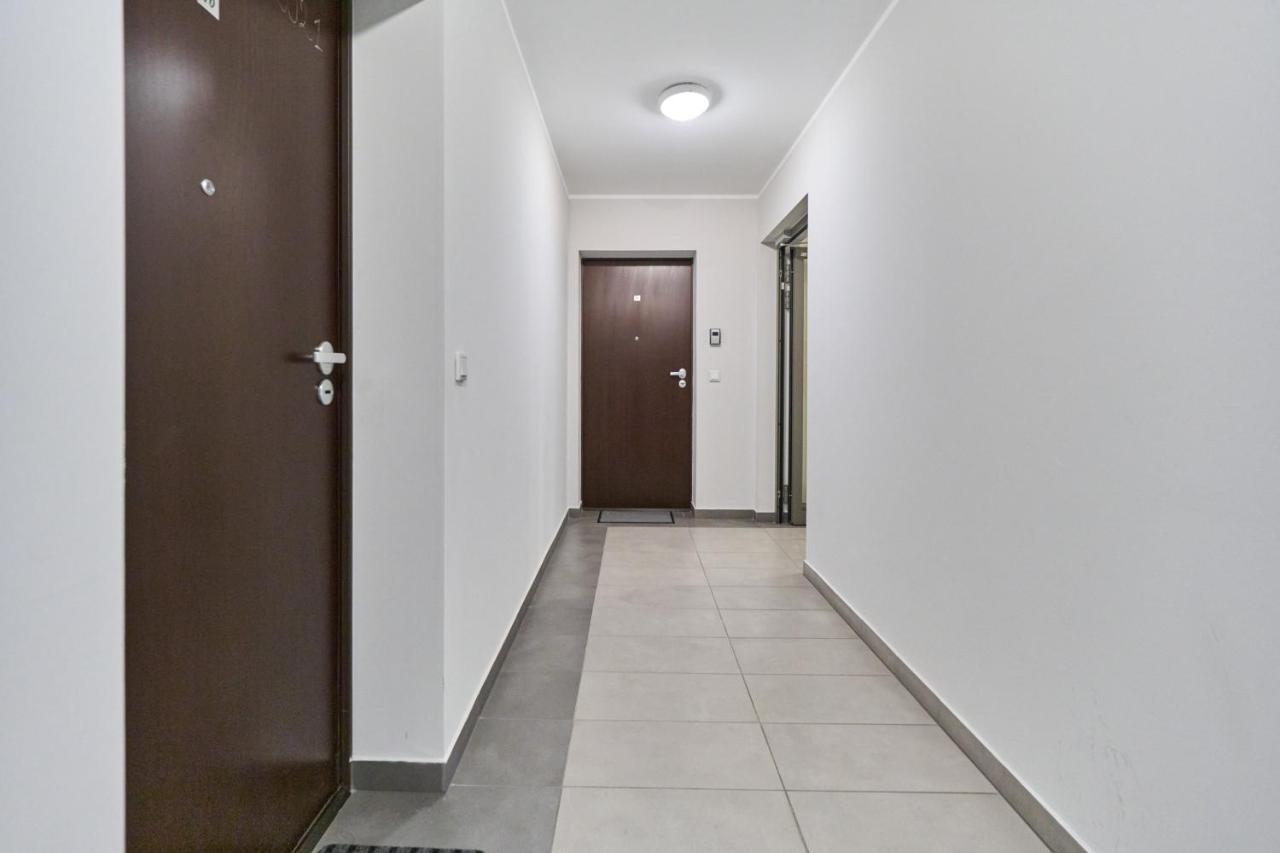 Apartment Wroclaw Krakowska With Balcony And Free Garage By Noclegi Renters Екстер'єр фото